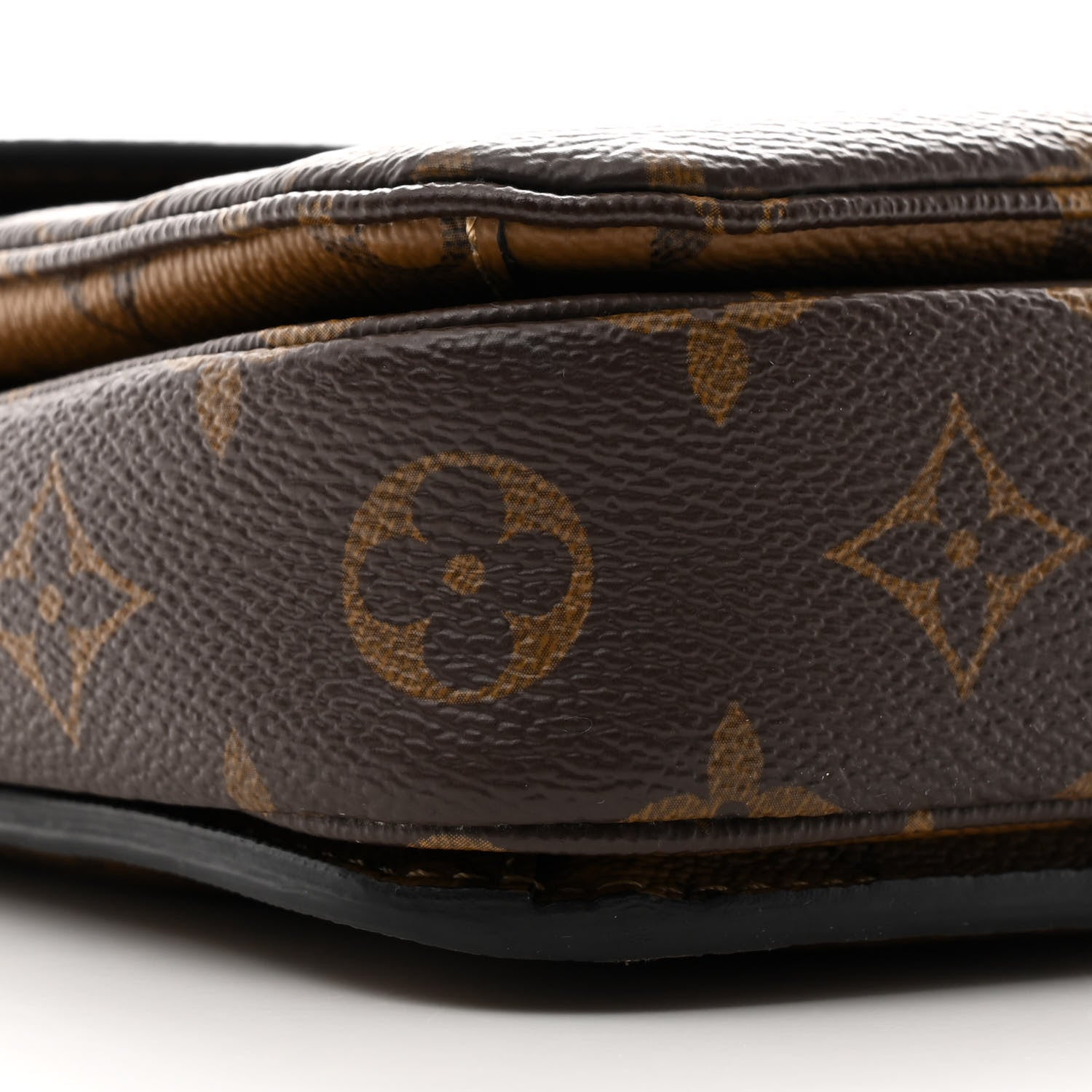 Reverse Monogram Pochette Metis