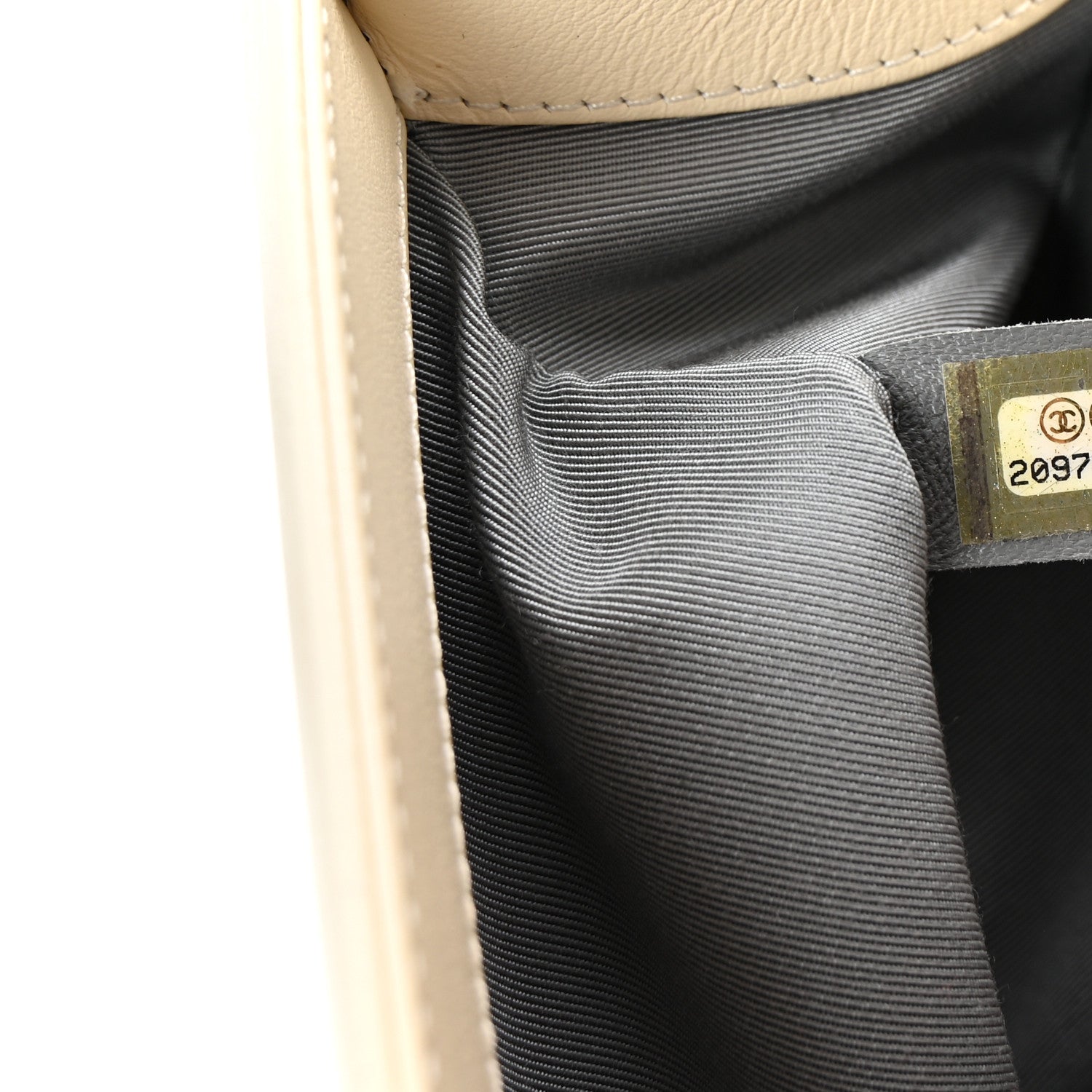 Lambskin Chevron Quilted Medium Boy Flap Ivory