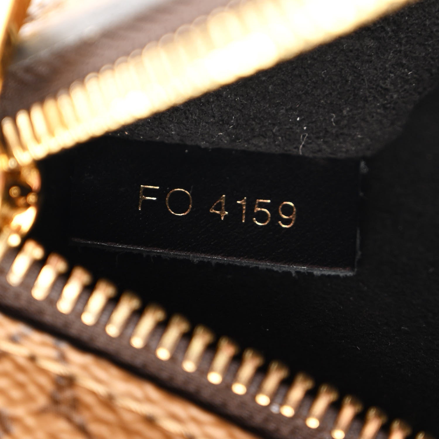 Reverse Monogram Pochette Metis