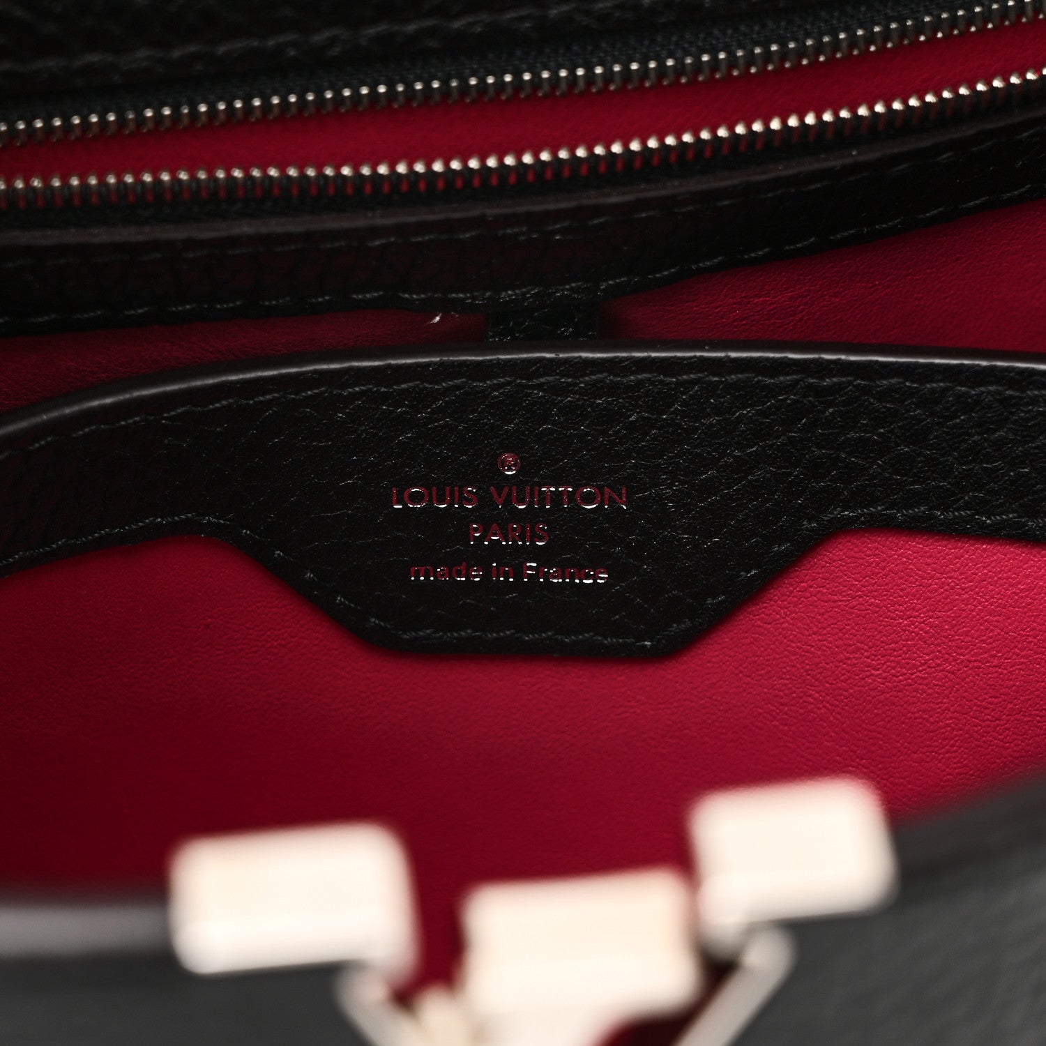 Taurillon Capucines BB Black Fuchsia