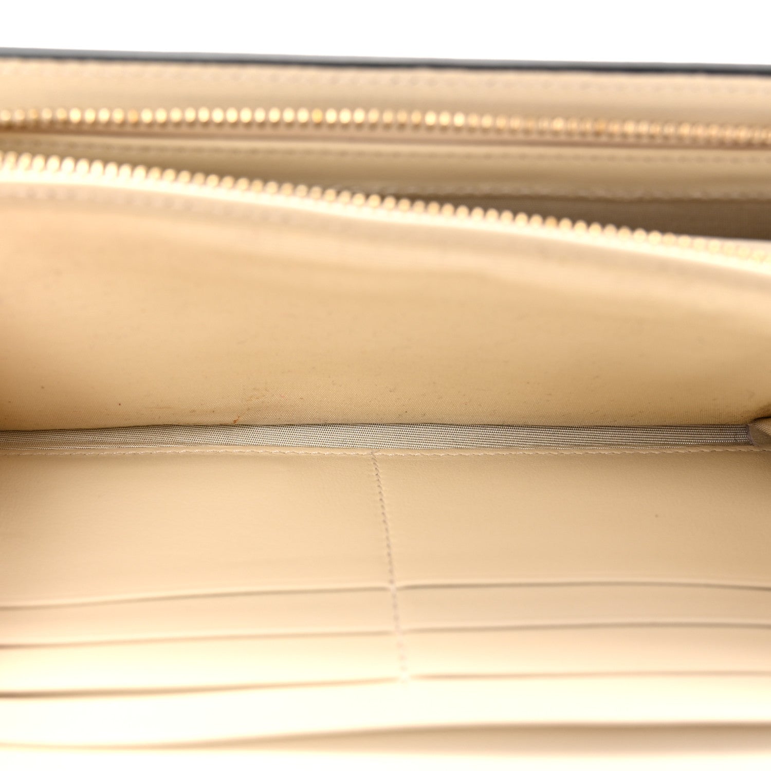 Calfskin Rockstud Wristlet Travel Wallet Light Ivory