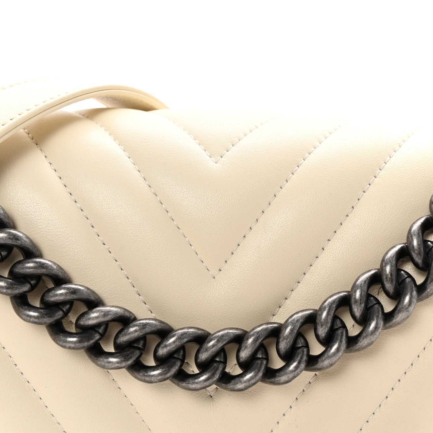 Lambskin Chevron Quilted Medium Boy Flap Ivory