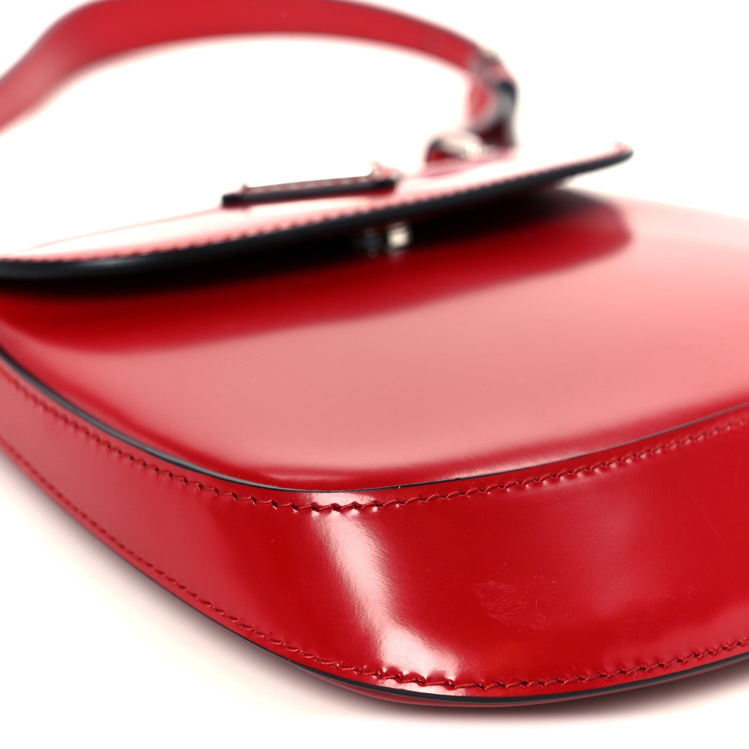 Spazzolato Mini Cleo Flap Adjustable Strap Shoulder Bag Scarlatto Black