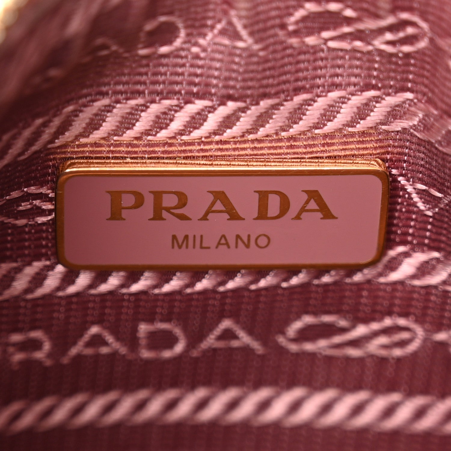 Saffiano Lux Re-Edition 2005 Shoulder Bag Petalo