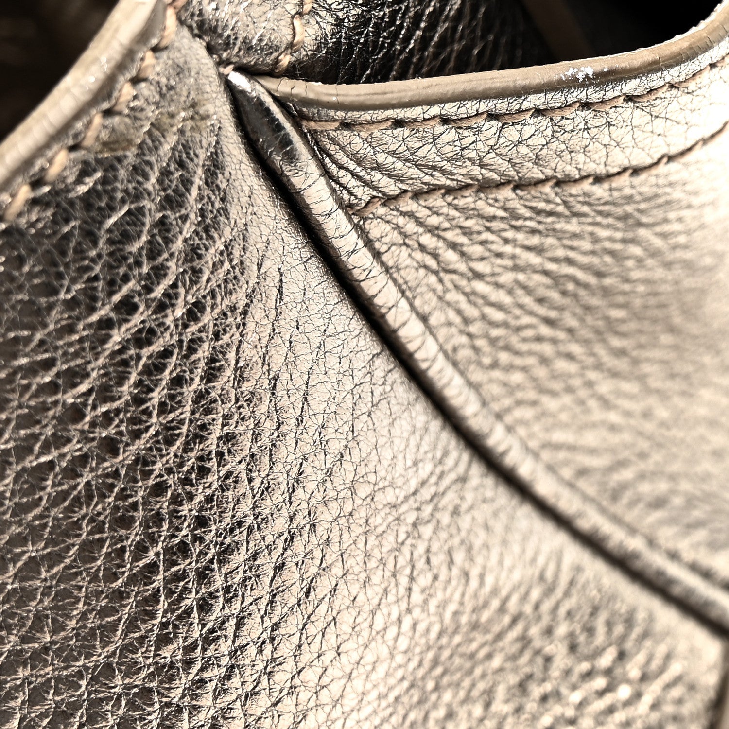 Metallic Vitello Daino Pushlock Shoulder Bag Peltro