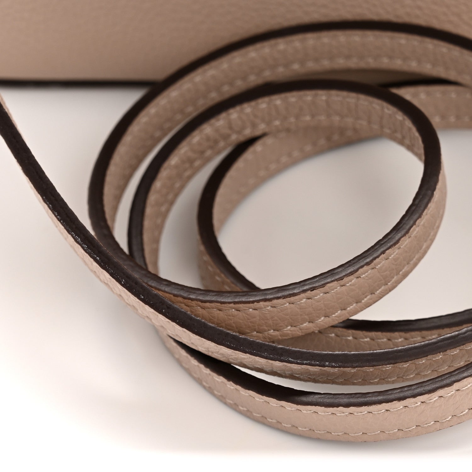 Calfskin Nano Lockme Bucket Greige