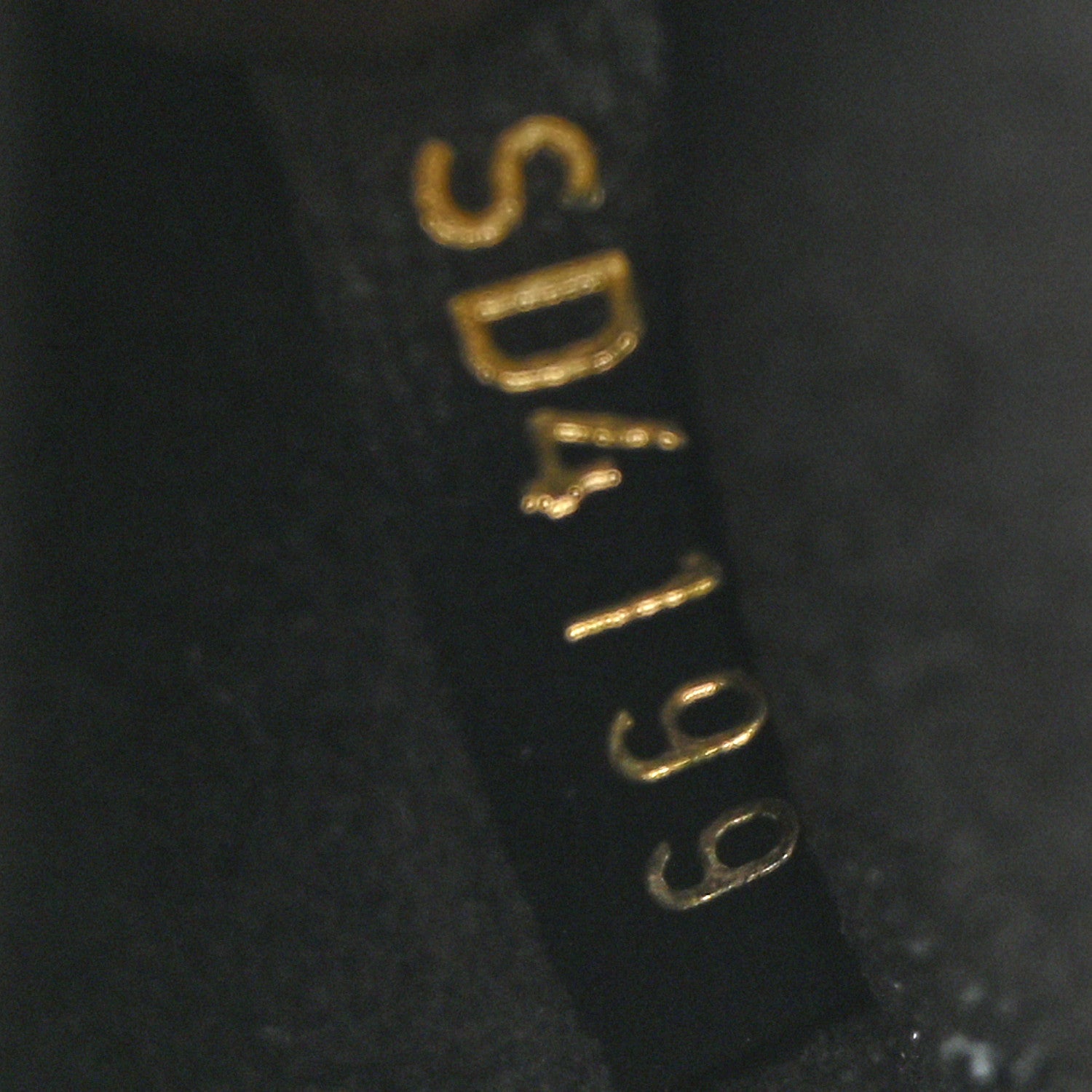 Reverse Monogram Pochette Metis