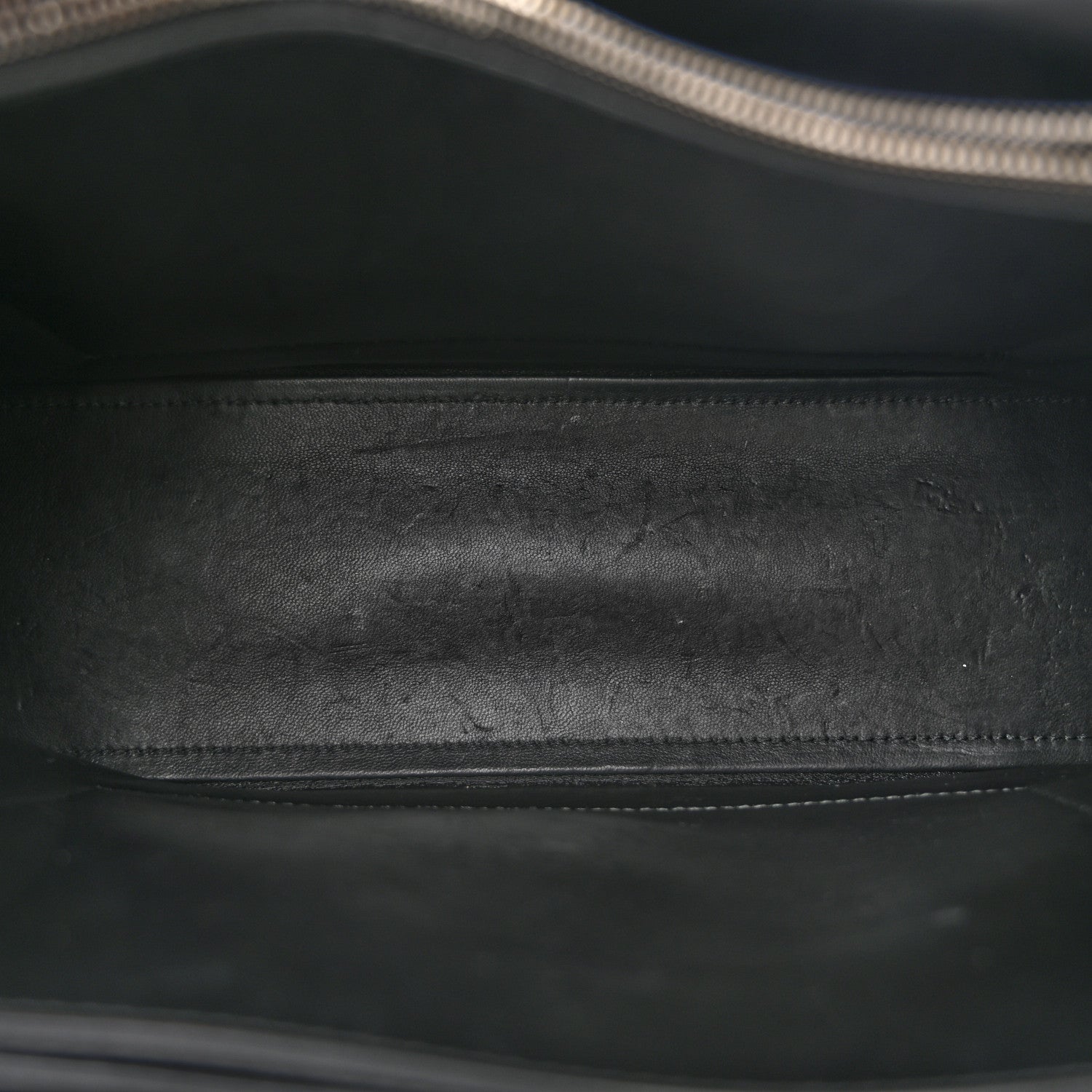 Agneau Arena Graffiti Medium Crush Chain Bag Black White