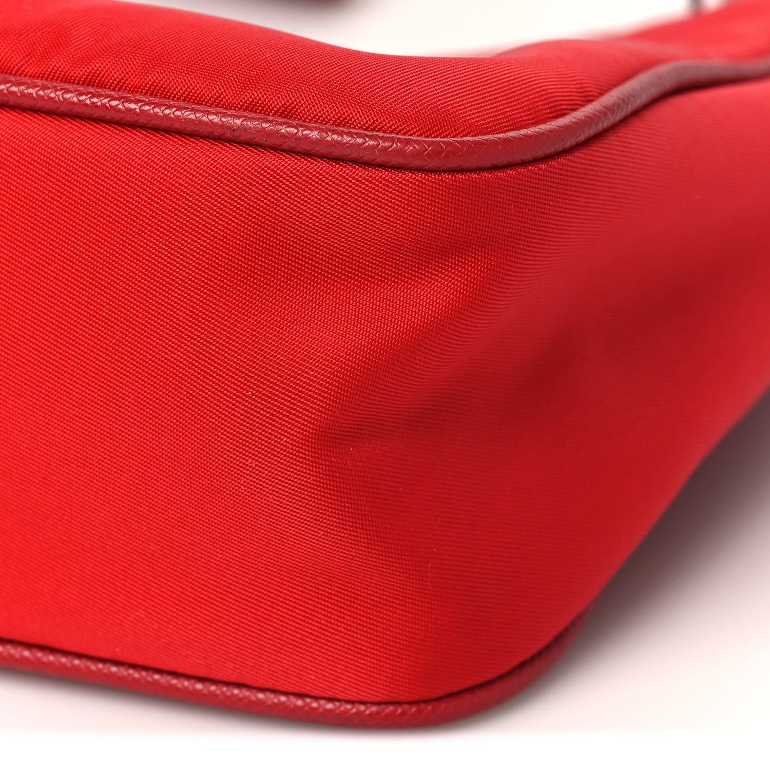 Nylon Re-Edition 2005 Shoulder Bag Rosso
