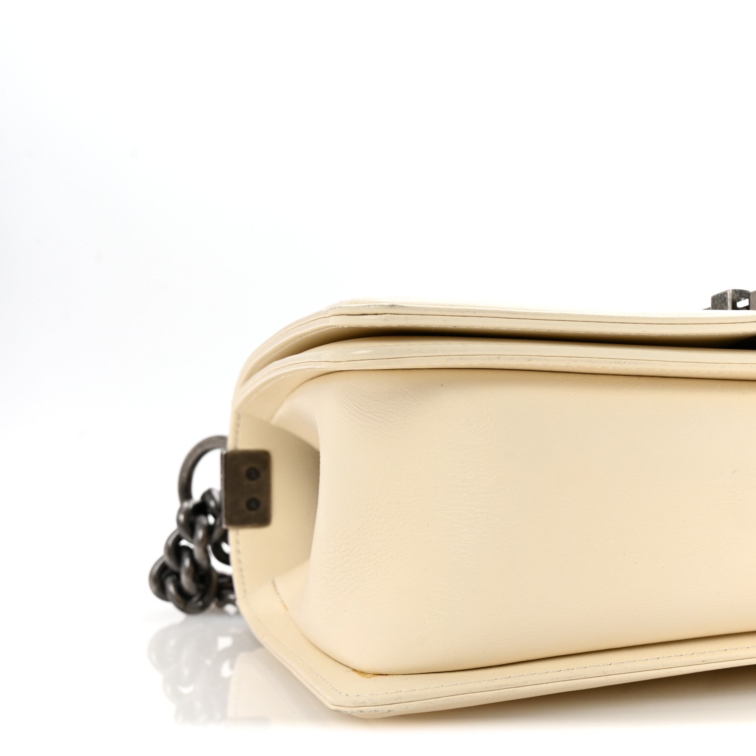 Lambskin Chevron Quilted Medium Boy Flap Ivory