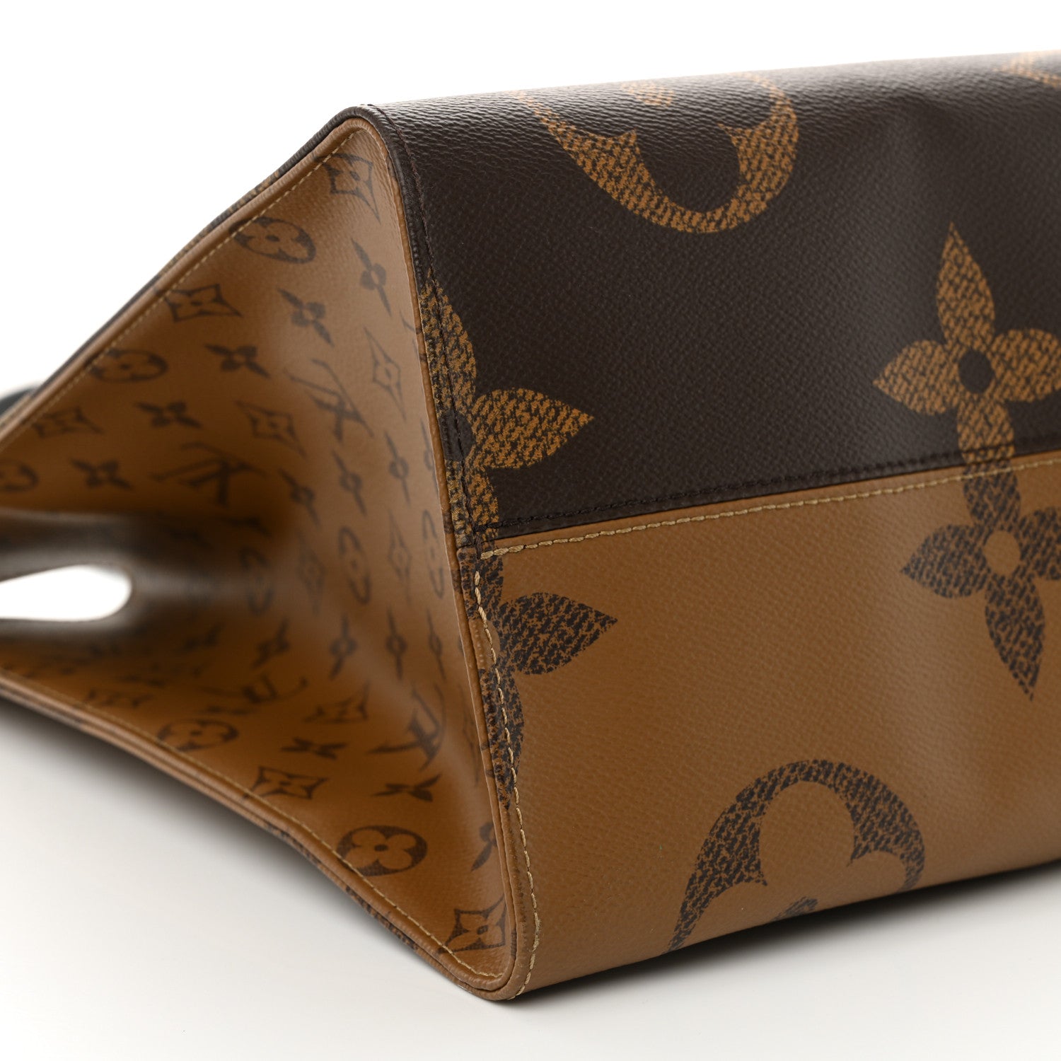 Reverse Monogram Giant Onthego GM