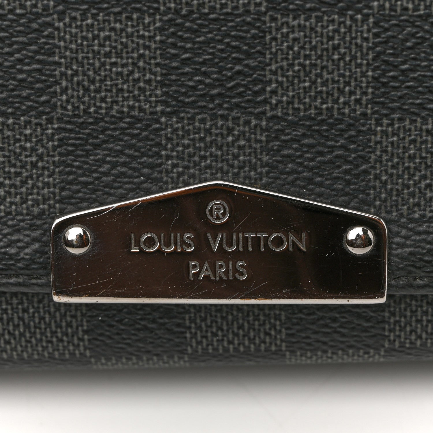 Damier Graphite District PM