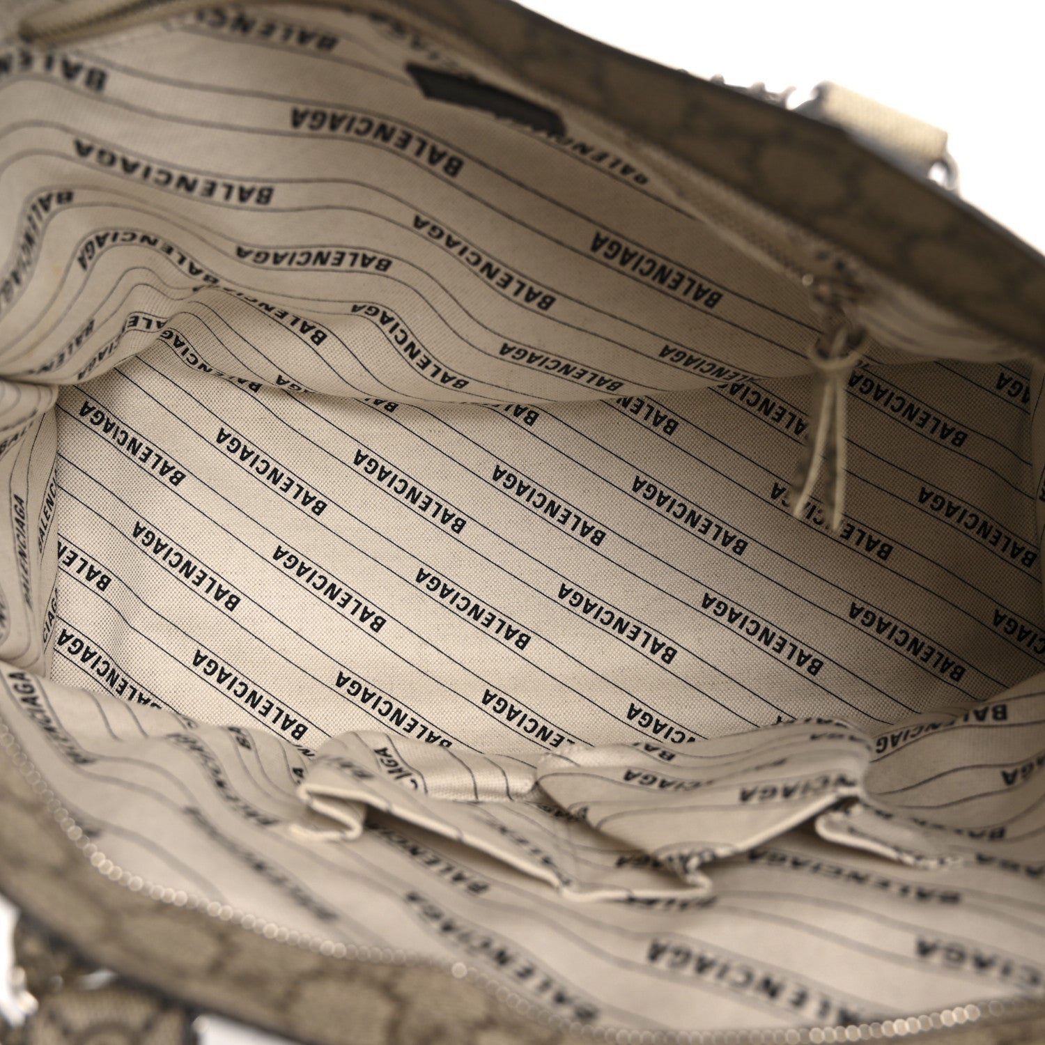 X GUCCI GG Supreme Monogram Neo Classic Silver Hardware City Beige Ebony