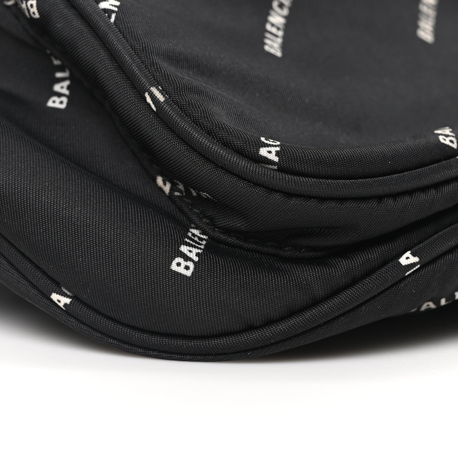 Twill Nylon Allover Logo Explorer Beltpack Black White