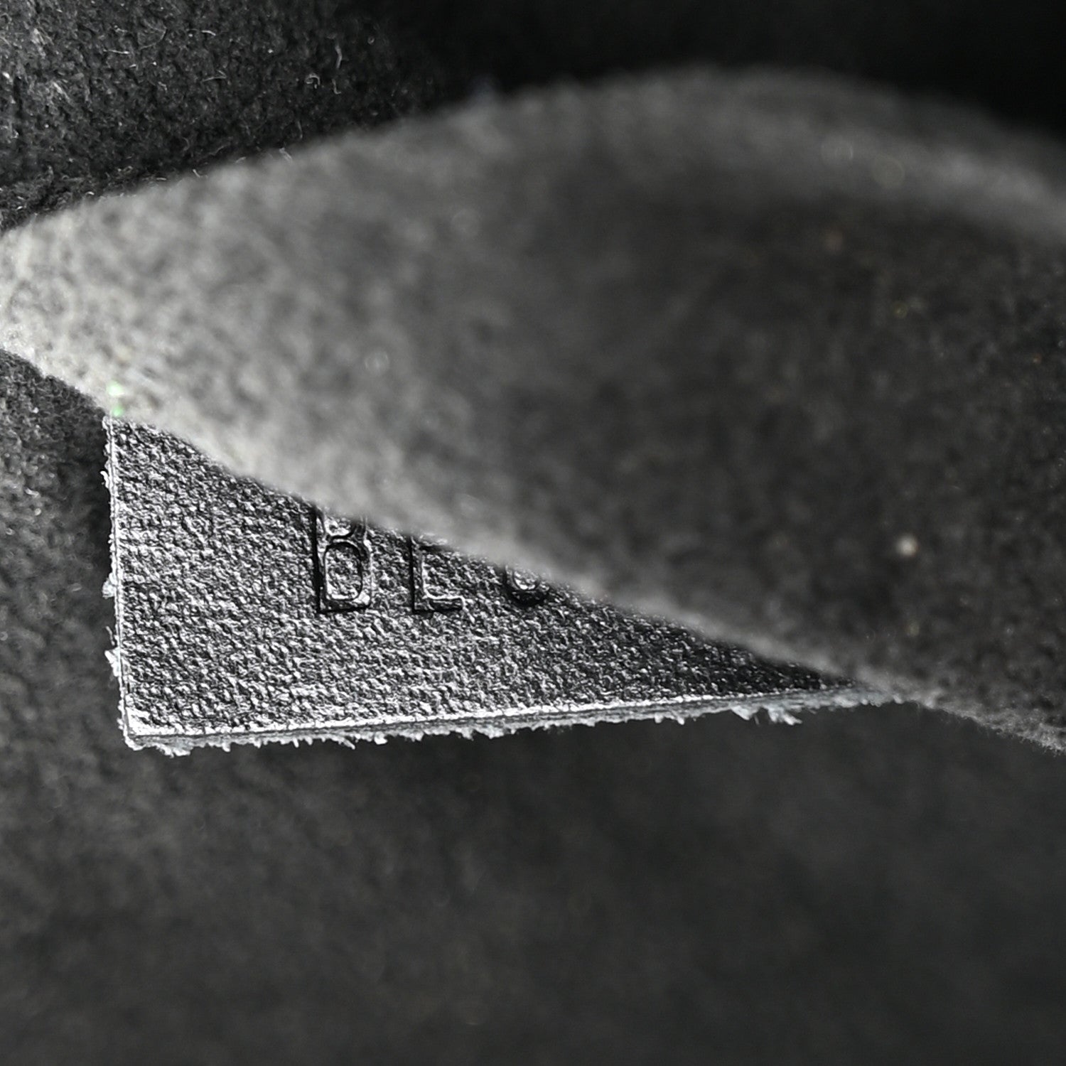 Reverse Monogram Vanity PM