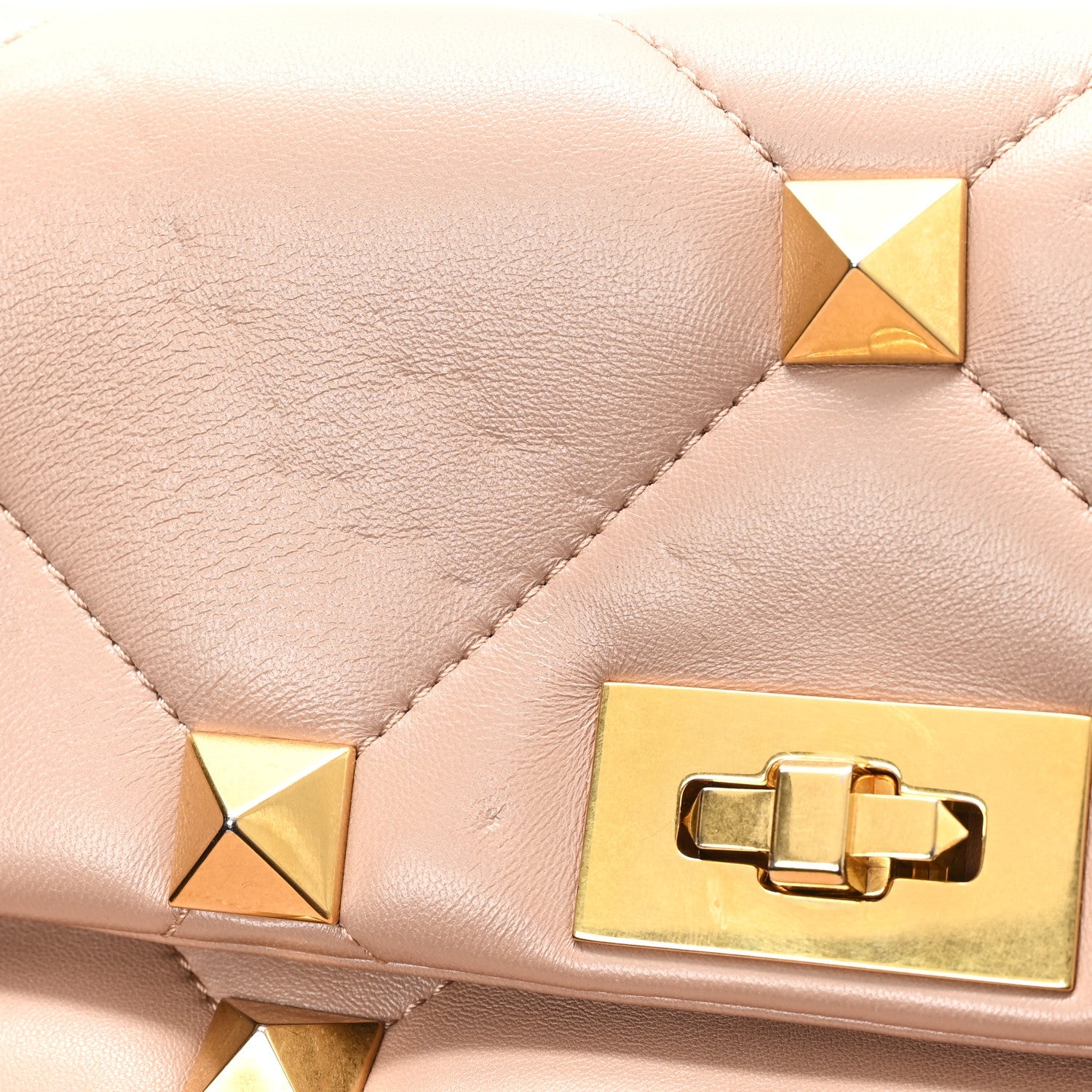 Nappa Large Roman Stud Shoulder Bag Rose Cannelle