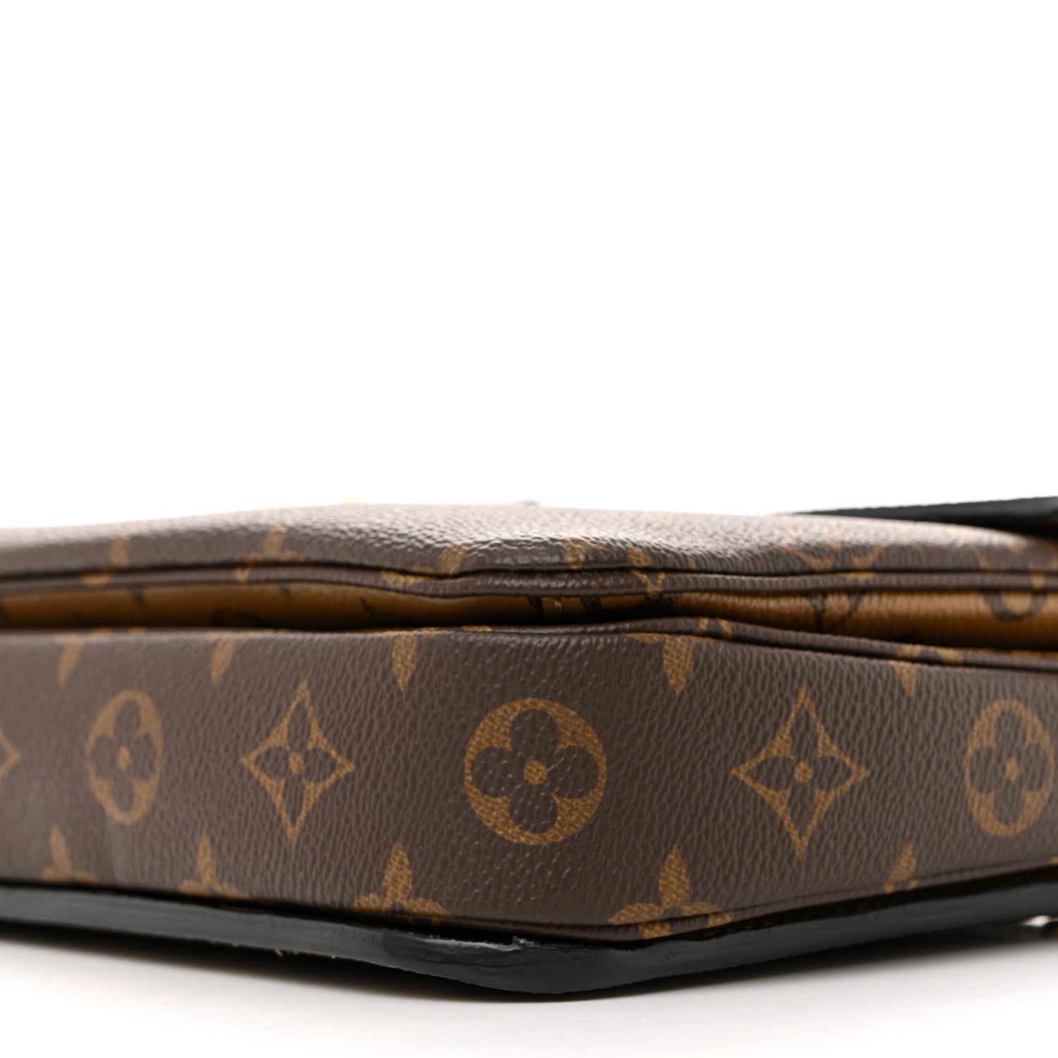 Reverse Monogram Pochette Metis