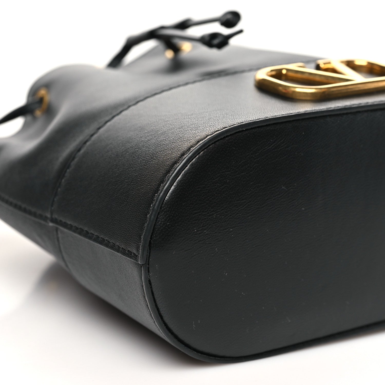 Nappa Mini VLogo Signature Chain Bucket Bag Black