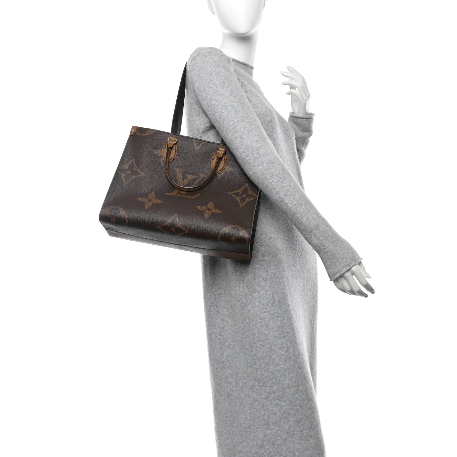 Reverse Monogram Giant Onthego MM