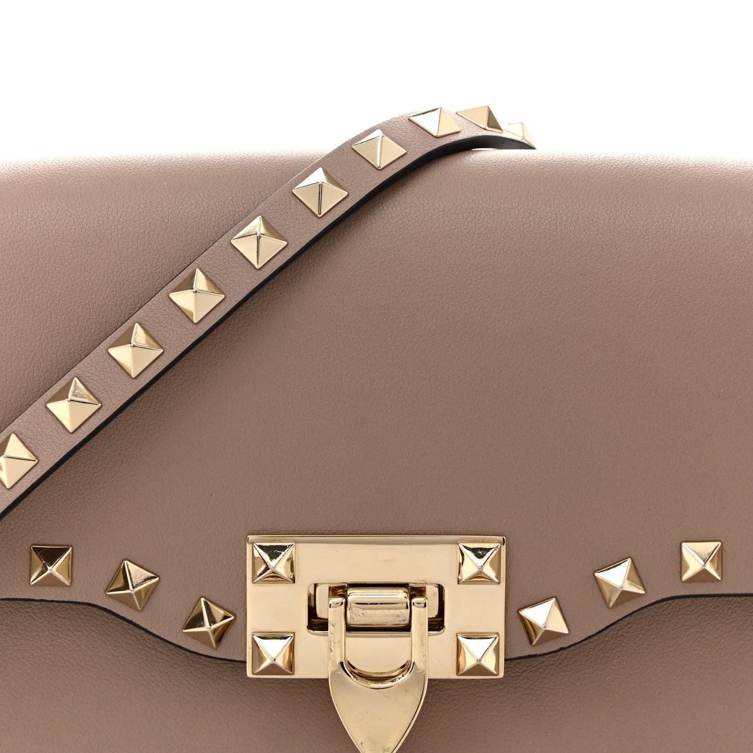 Vitello Medium Rockstud Flip Lock Crossbody Bag Poudre