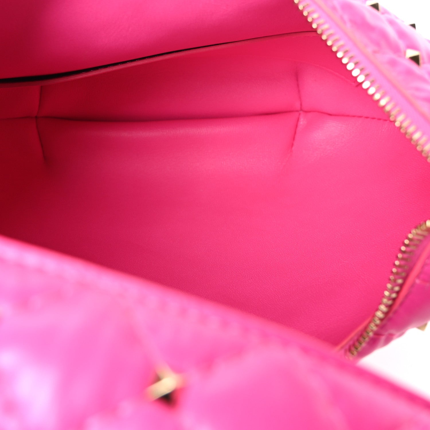 Nappa Small Rockstud Spike Hobo Fuxia