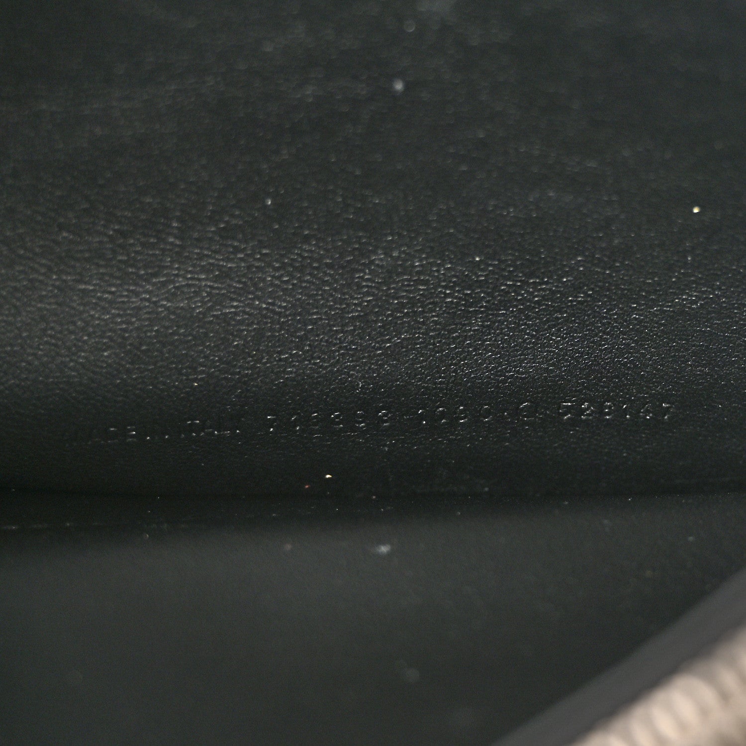 Agneau Arena Graffiti Medium Crush Chain Bag Black White