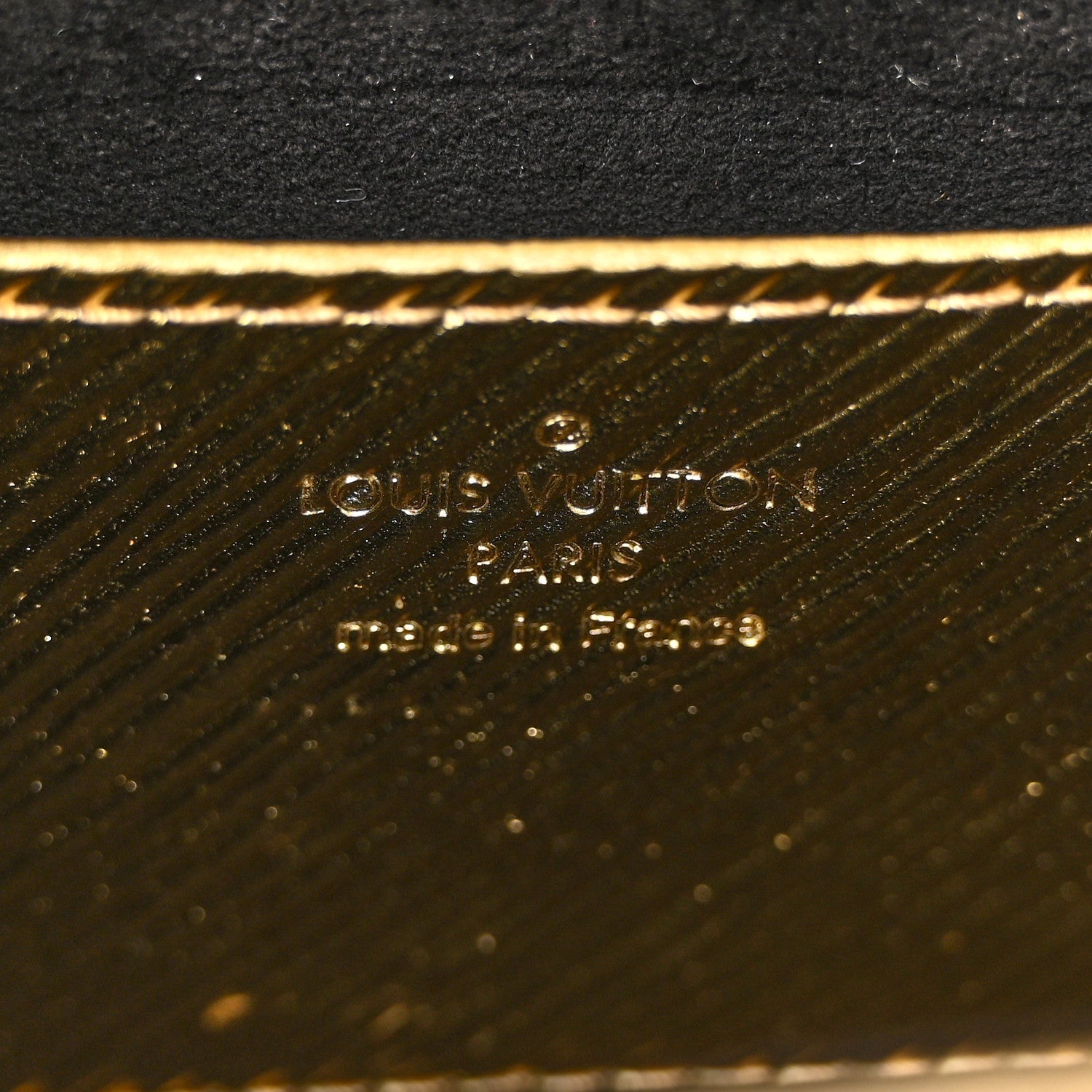 Epi Twist Shoulder Bag PM Gold