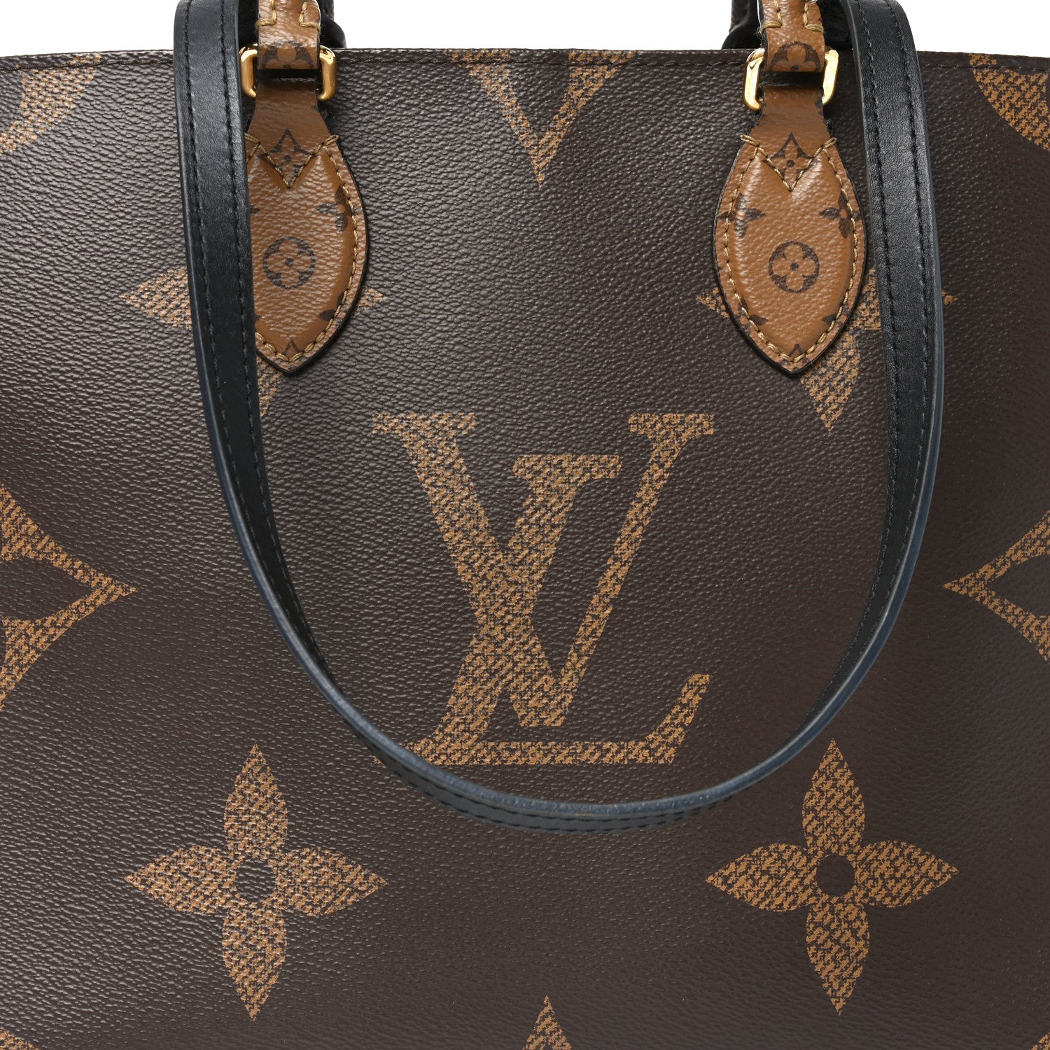 Reverse Monogram Giant Onthego MM