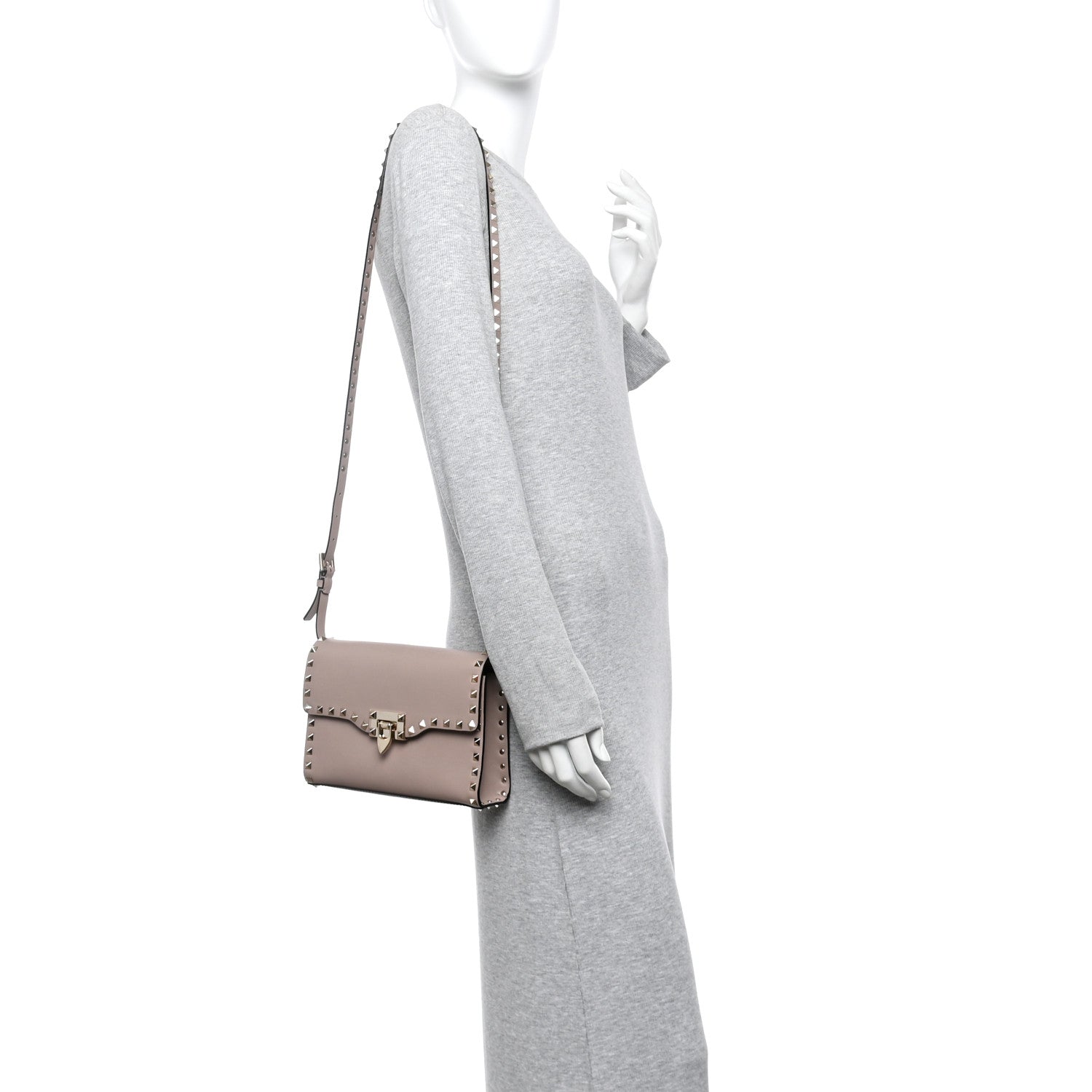 Vitello Medium Rockstud Flip Lock Crossbody Bag Poudre