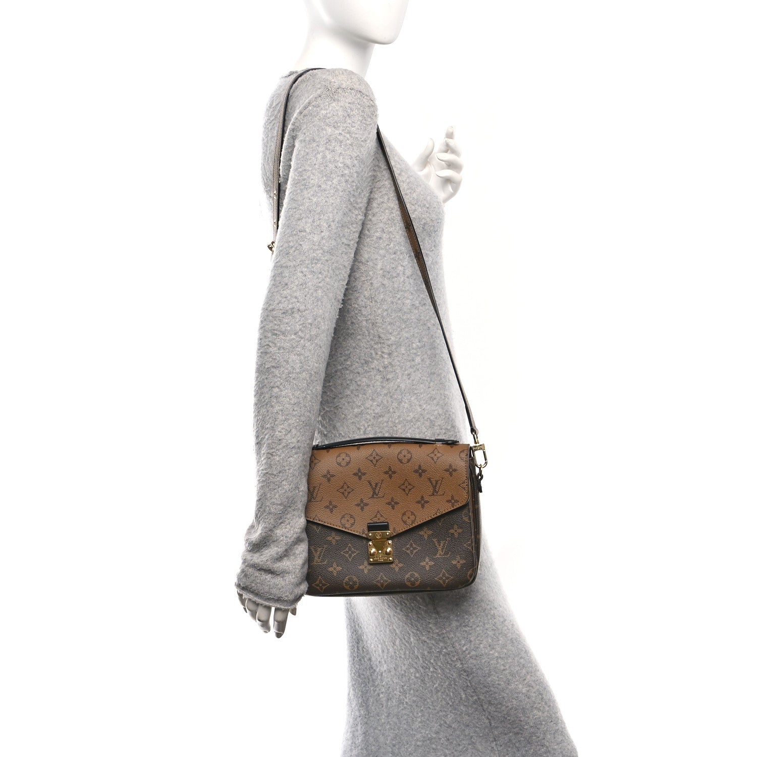 Reverse Monogram Pochette Metis