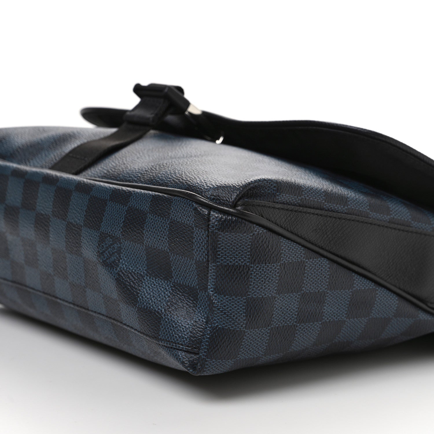 Damier Cobalt Matchpoint Messenger