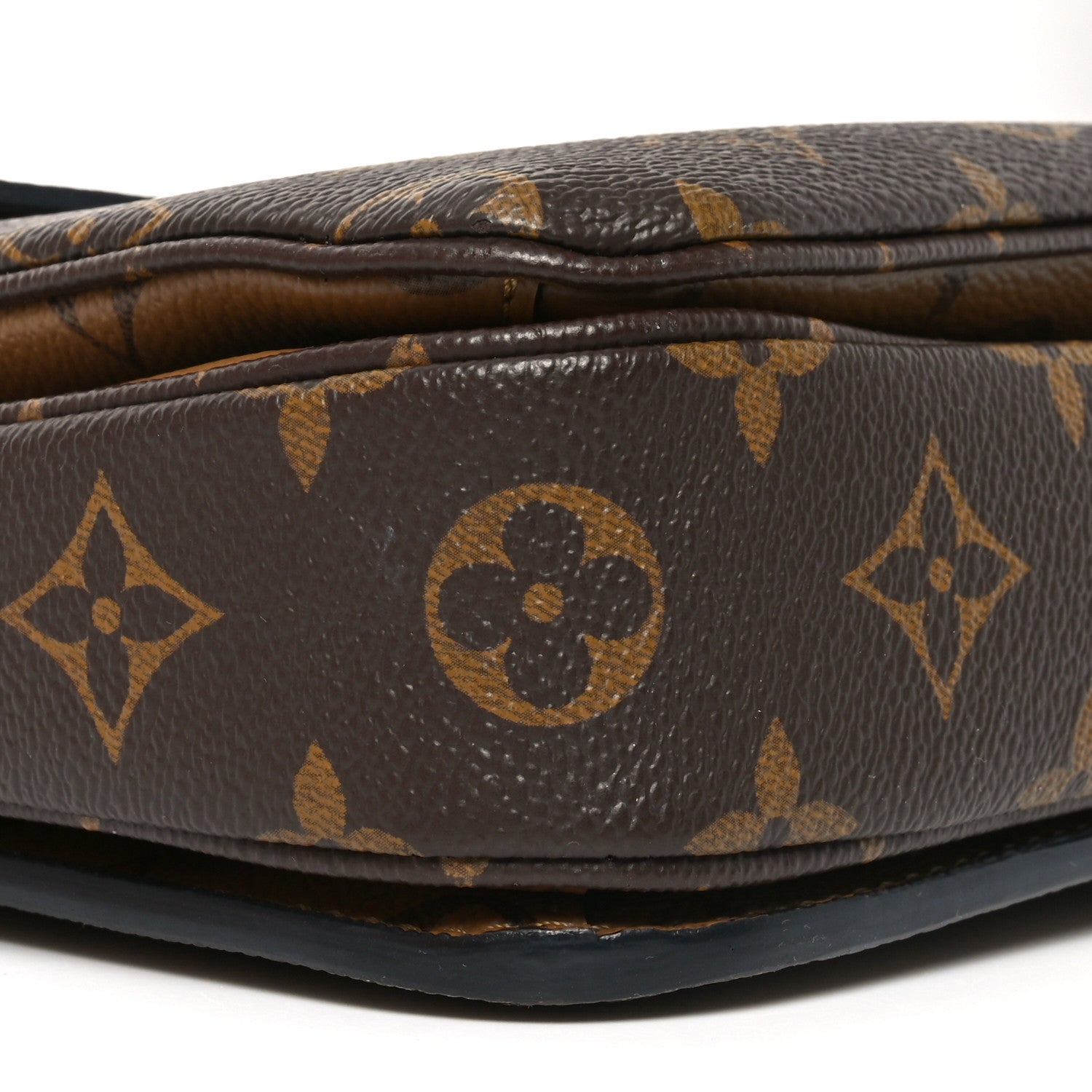 Reverse Monogram Pochette Metis