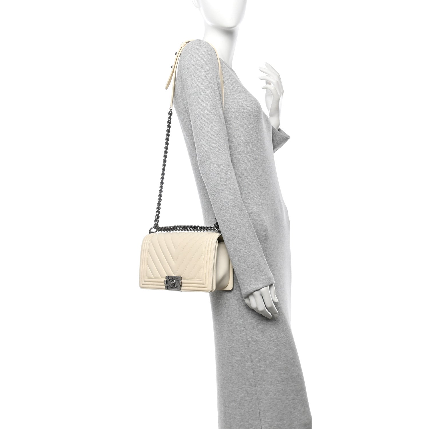 Lambskin Chevron Quilted Medium Boy Flap Ivory