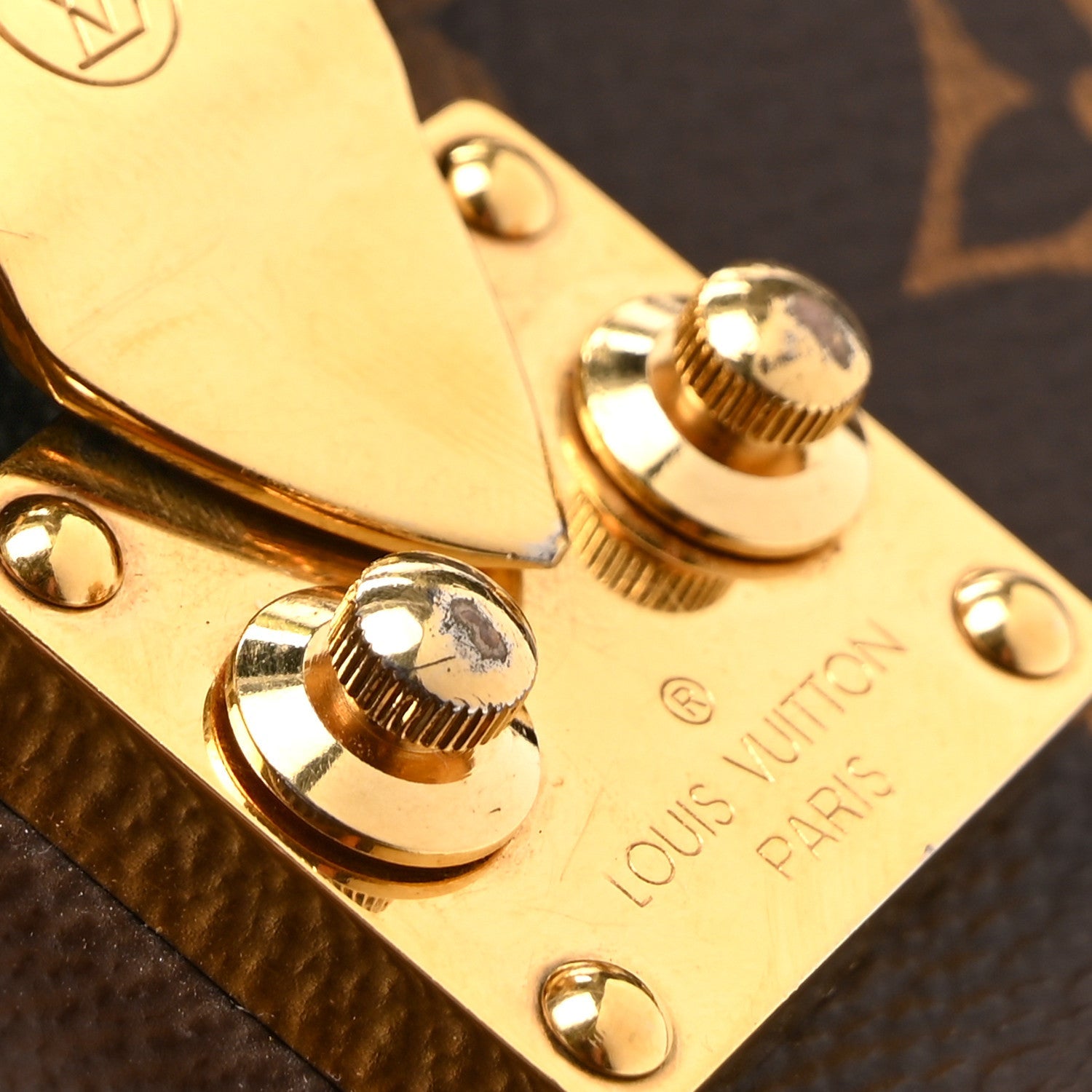 Reverse Monogram Pochette Metis