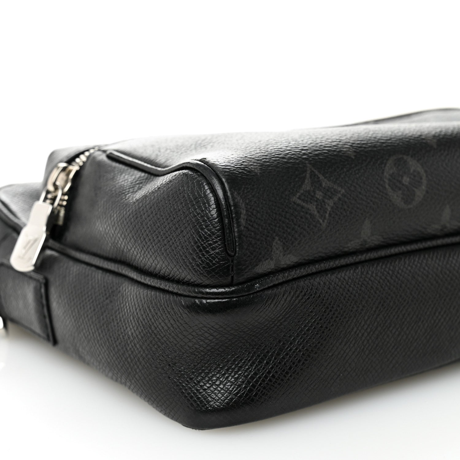 Taiga Monogram Eclipse Outdoor Messenger Black