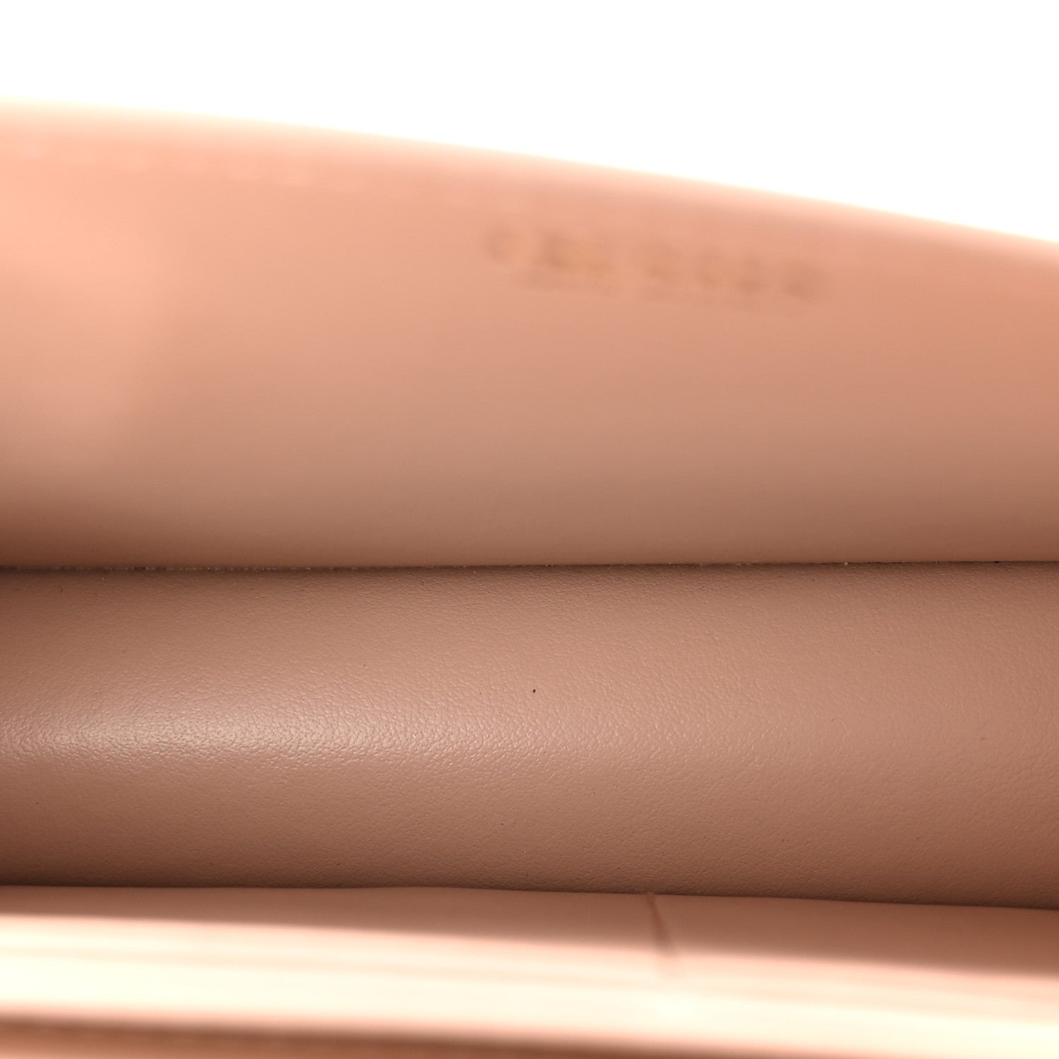 Vitello Move Triangle Logo Miniborse Cipria