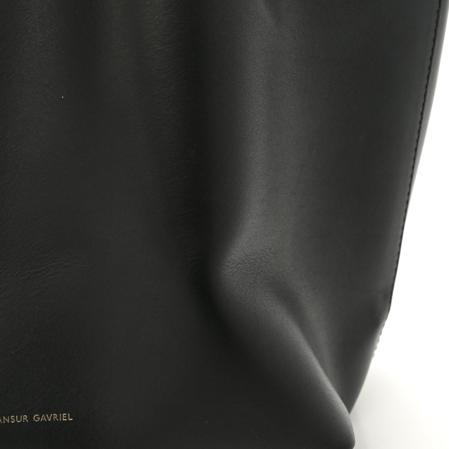 Vegetable Tanned Calfskin Bucket Bag Black Flamma