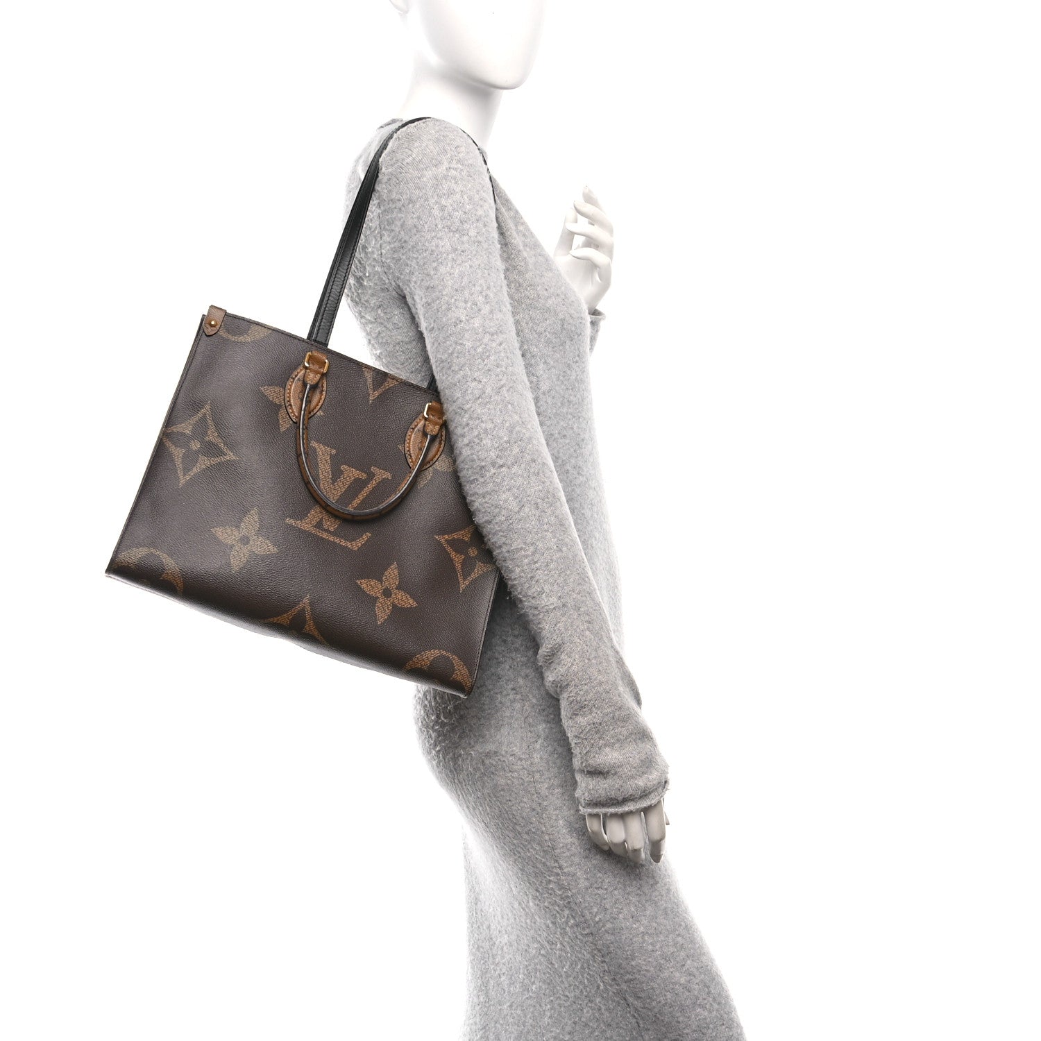 Reverse Monogram Giant Onthego MM