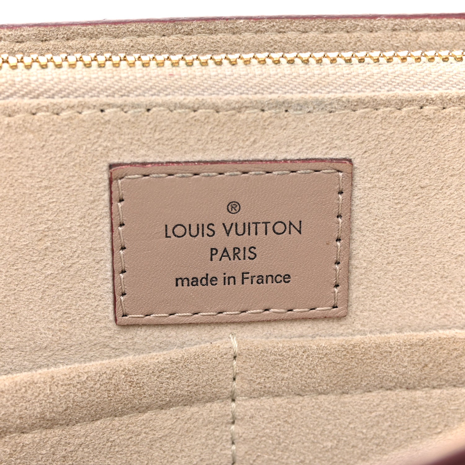 Monogram Cuir Plume Very Tote MM Mastic Raisin