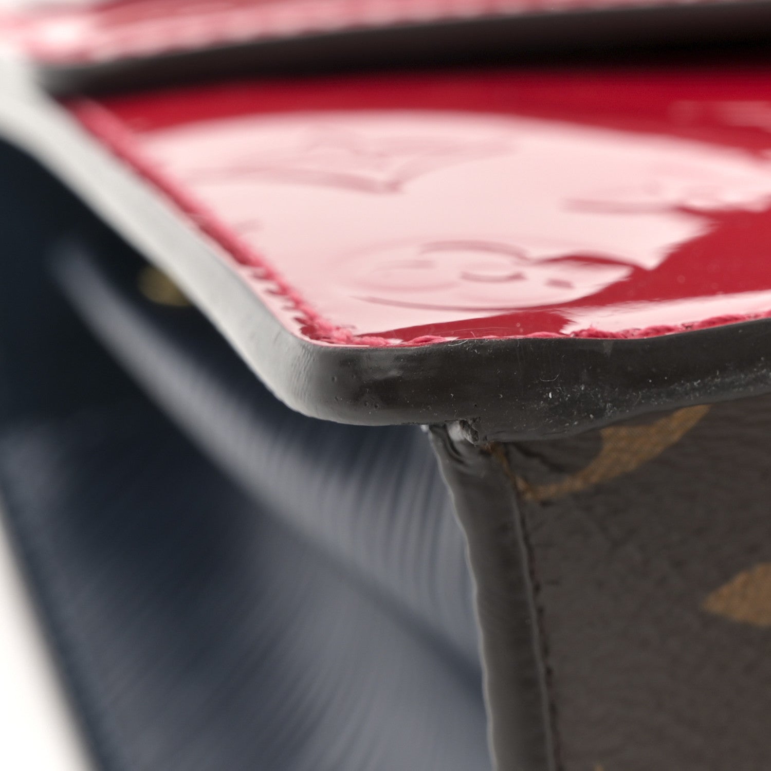 Vernis Epi Monogram Spring Street Scarlet