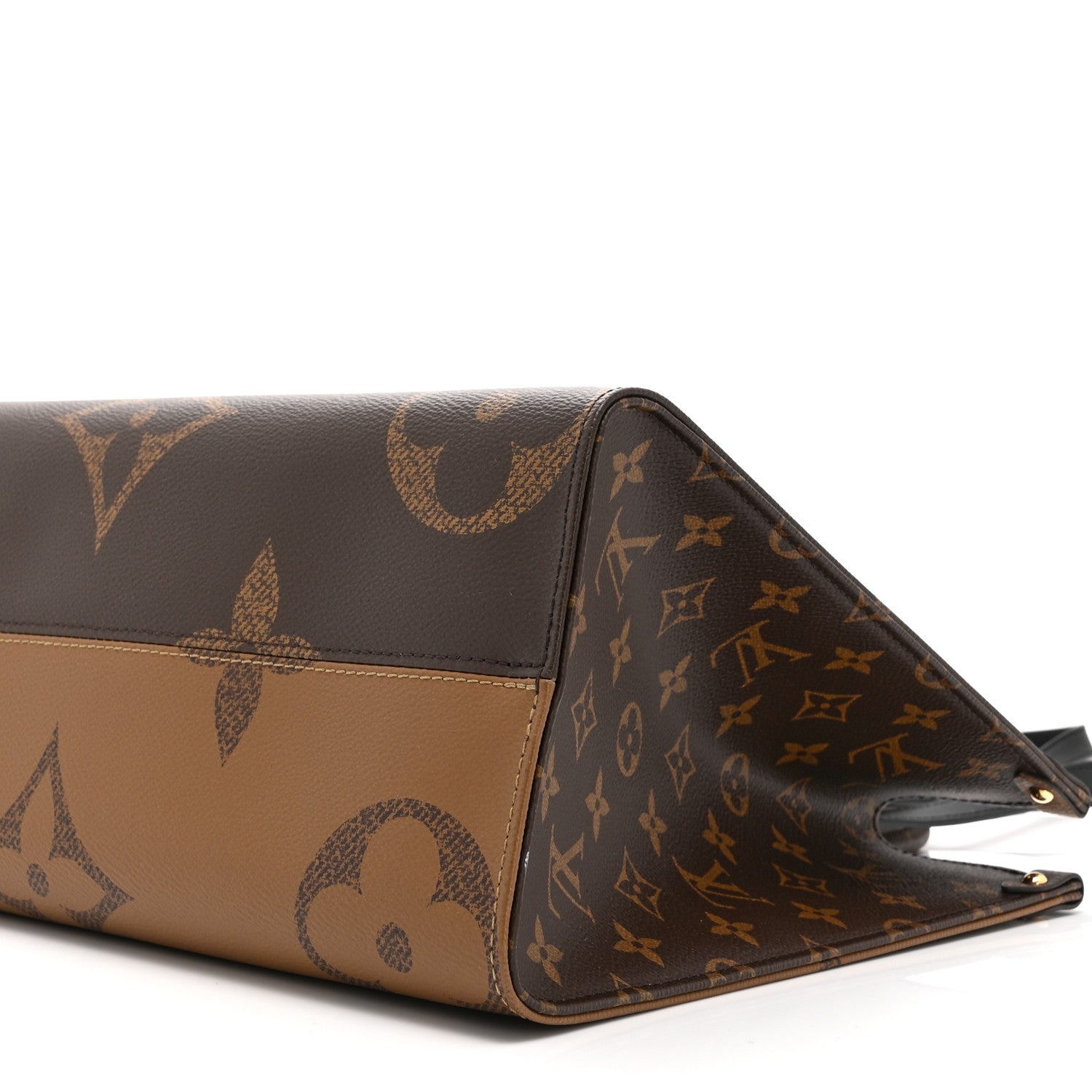 Reverse Monogram Giant Onthego MM