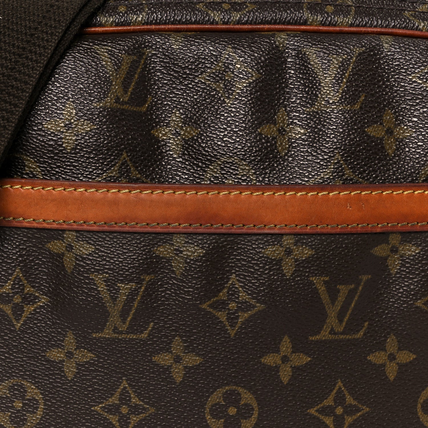 Monogram Reporter PM