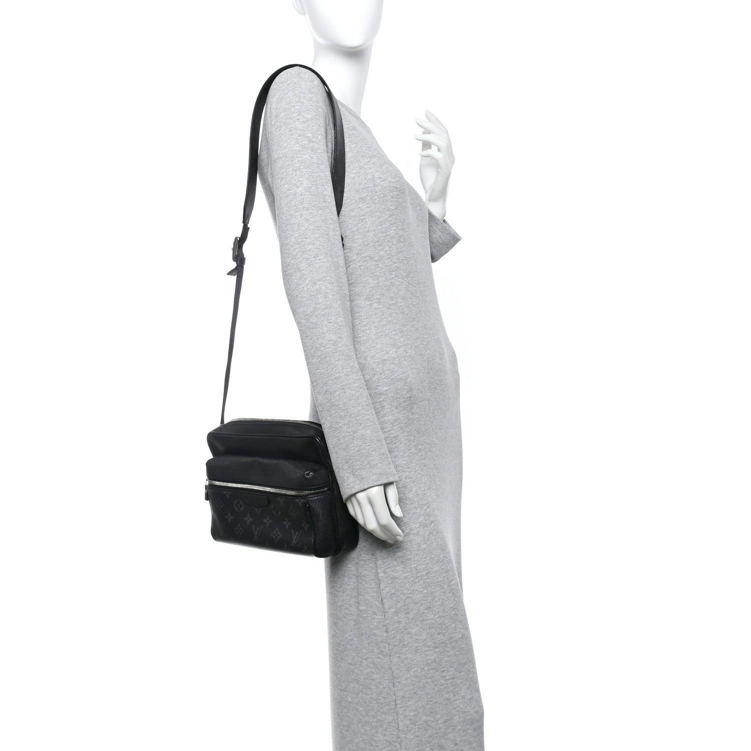 Taiga Monogram Eclipse Outdoor Messenger Black