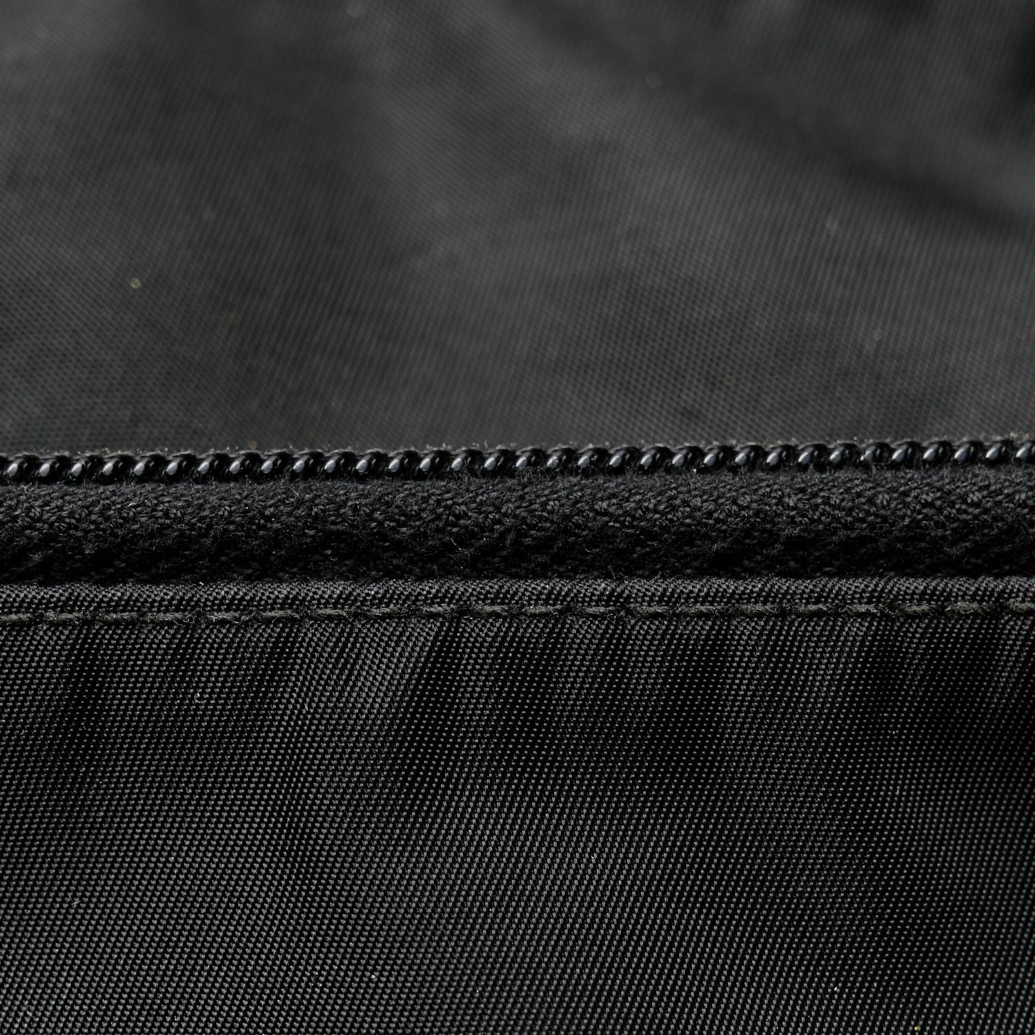 Tessuto Nylon Saffiano Small Vela Messenger Black