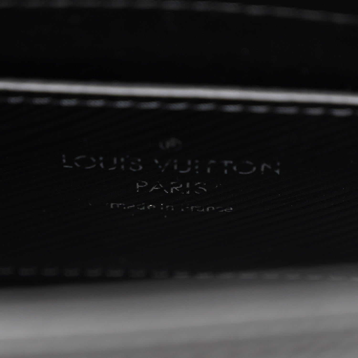 Epi Twist Shoulder Bag MM Black